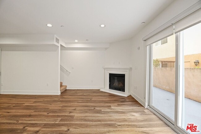 Building Photo - 1234 Armacost Ave