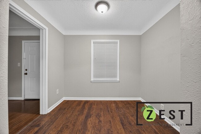 Building Photo - Charming 3 Bedroom home in Detroit Thursday August 6, 2026 @ 7:15p-7:45p
