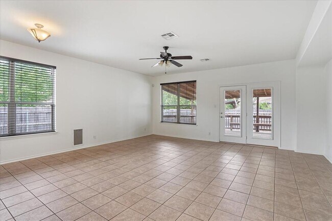 Building Photo - 200 Rudy Ln