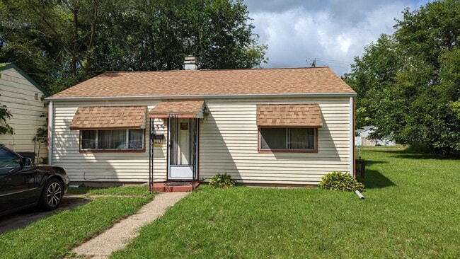 Primary Photo - 133 N Illinois St