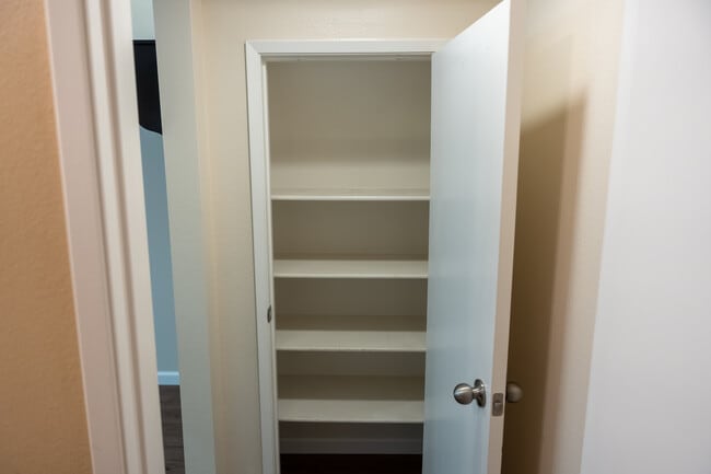 Building Photo - Woodmont