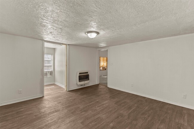 Building Photo - 8206 Sunflower Dr