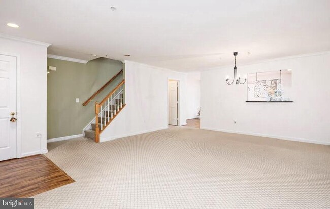 Building Photo - 616 Bellerive Ct