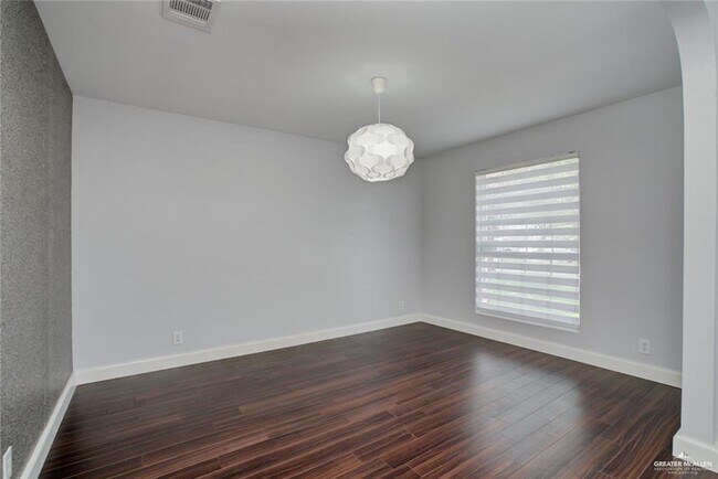 Building Photo - 41 San Fabian St