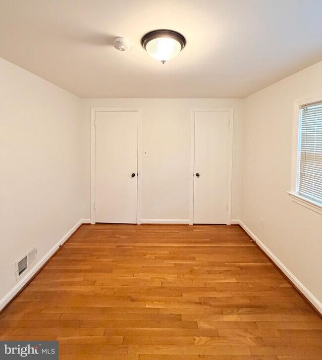 Building Photo - 3125 N Nottingham St