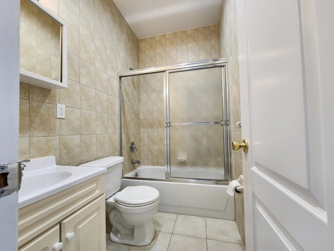 Building Photo - Huntington Avenue