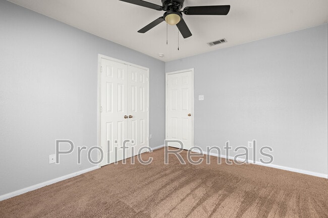 Building Photo - 3308 Catalina Dr