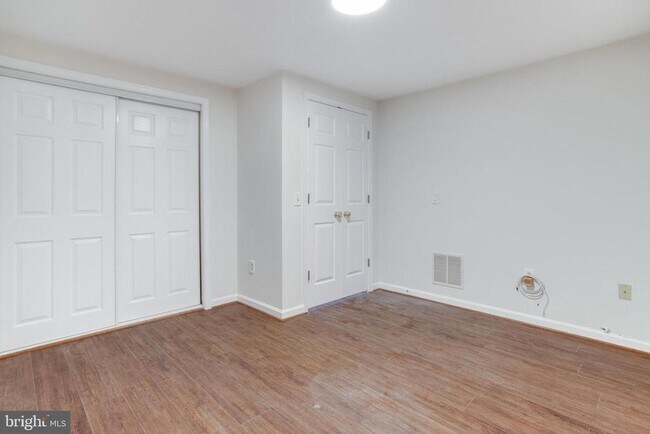 Building Photo - 9216 Burley Ln