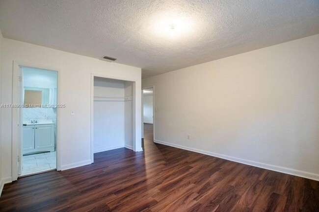 Building Photo - 1507 N 58th Ave