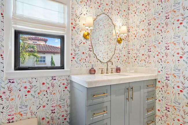 Building Photo - 3211 Washington Rd