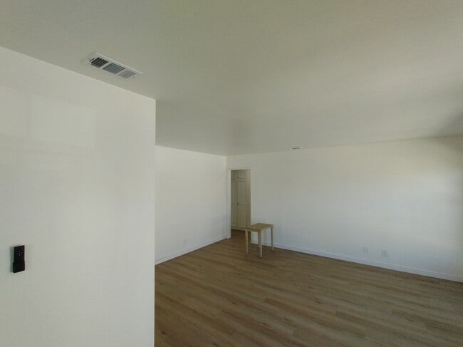 Building Photo - 21634 Linda Dr