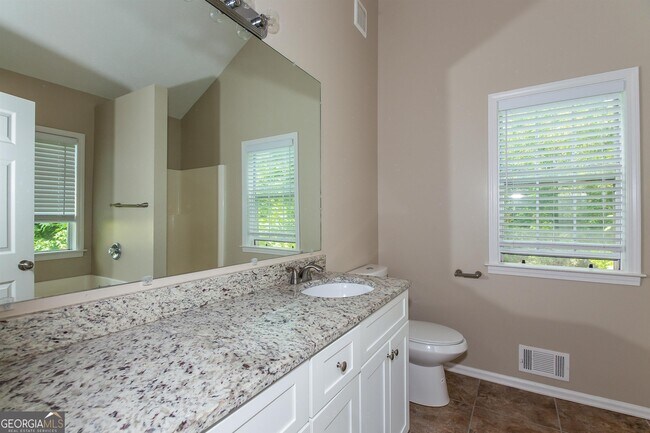 Building Photo - 121 Aristocratic Way