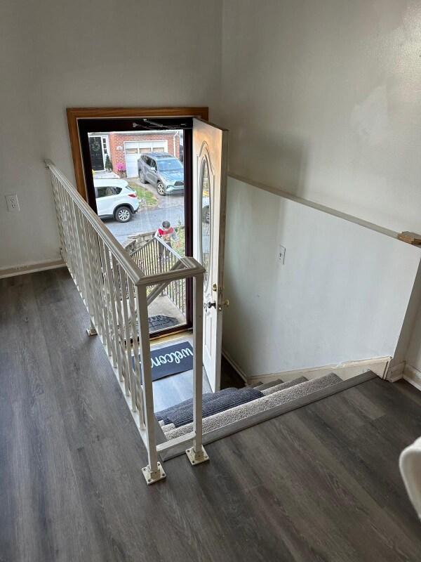 Building Photo - 235 Vista Dr