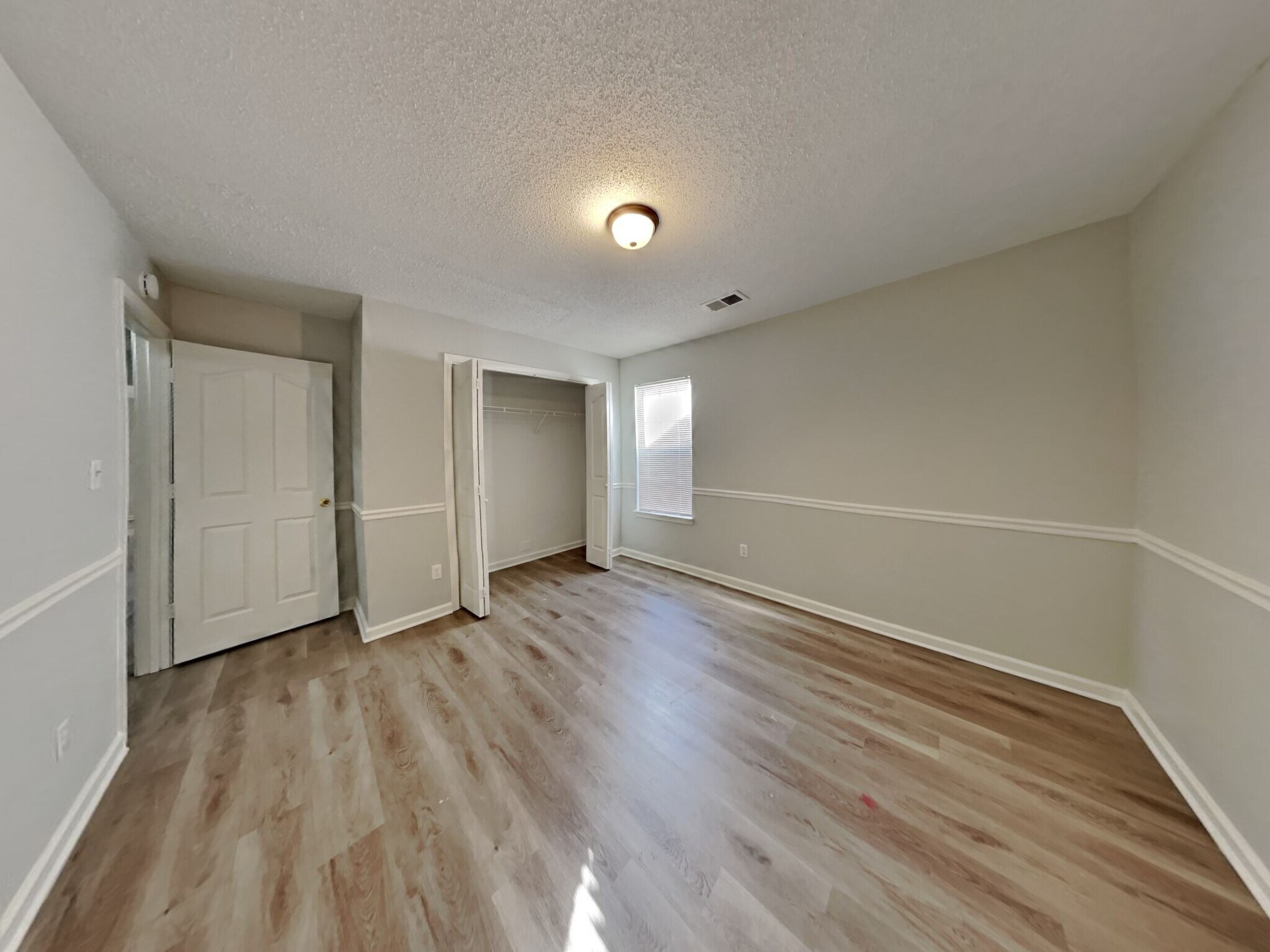Building Photo - 5849 Amaray Cove