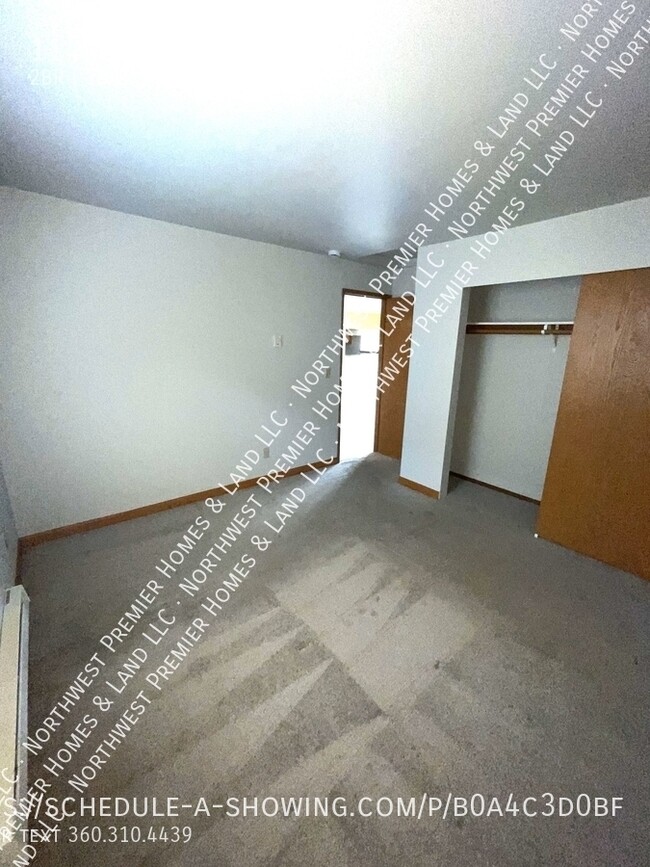 Building Photo - Renton 2 bedroom Apartment