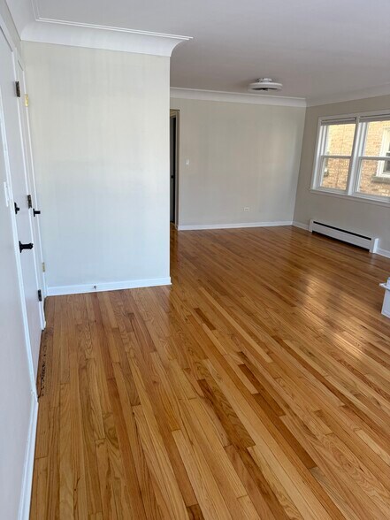 Building Photo - 8239 W Irving Park Rd