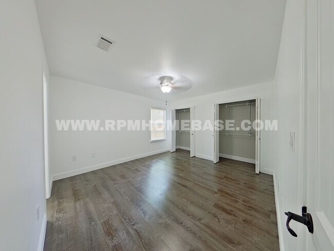 Building Photo - 147 Villacrest Dr