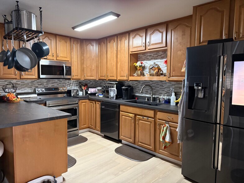 Building Photo - 13907 Hawick Dr