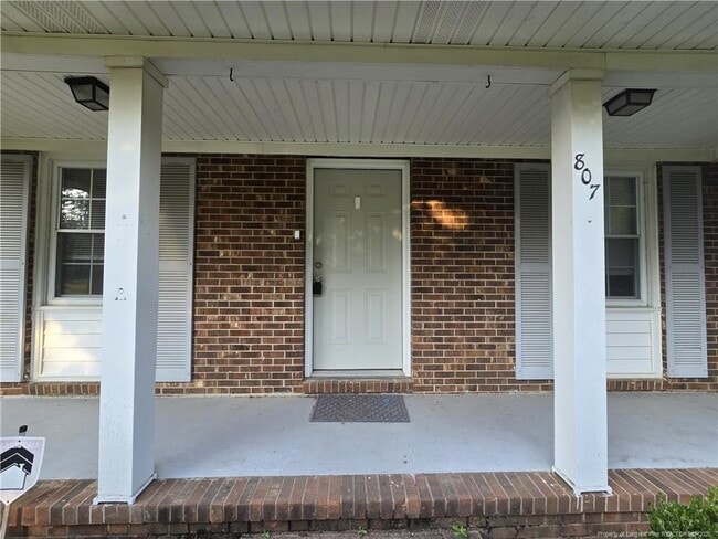 Building Photo - 807 Miller Ave