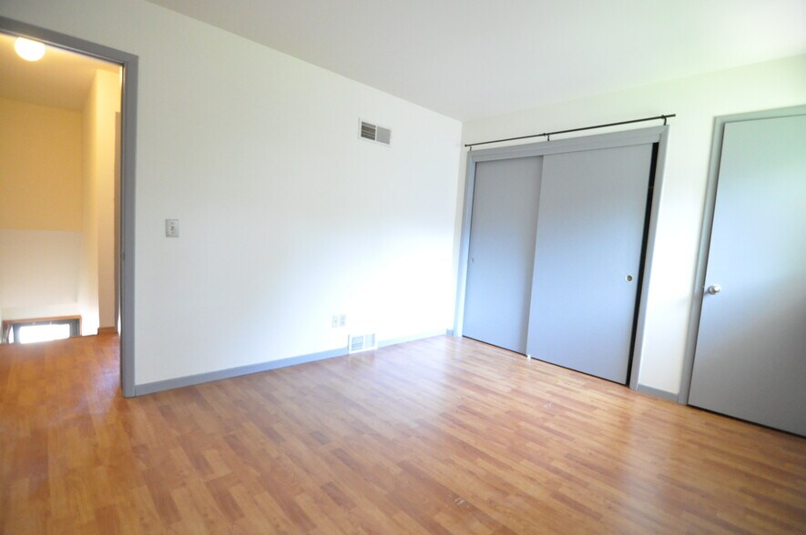 Building Photo - 46 Lakewood Garden Ln