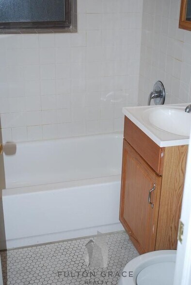 Building Photo - 6341 N Magnolia Ave