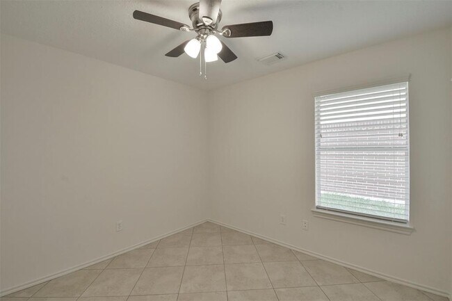 Building Photo - 20219 Entrada Ct