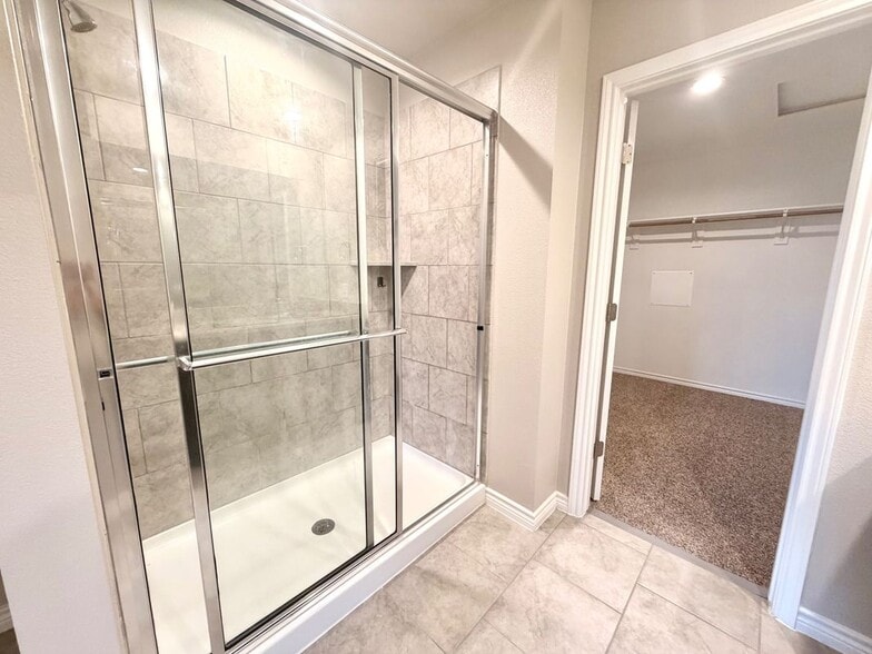 Building Photo - 7742 Lariat Toss Dr