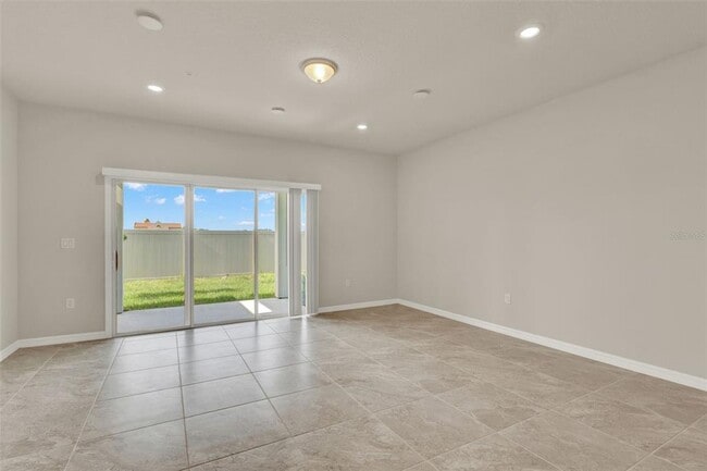 Building Photo - 3087 Emerald Acrs Ln