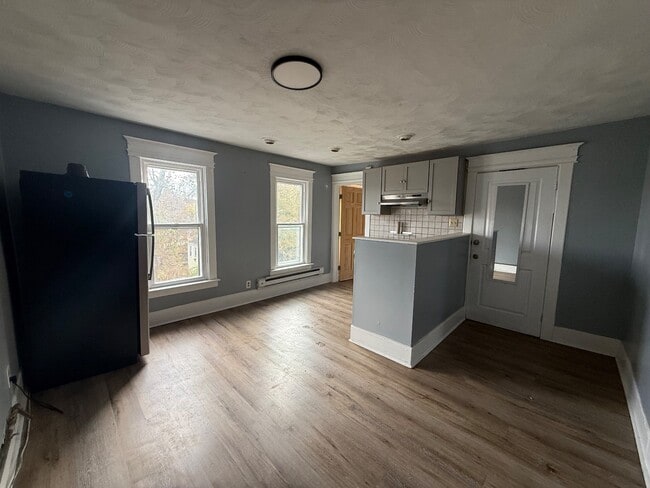 Primary Photo - 912 Saratoga St