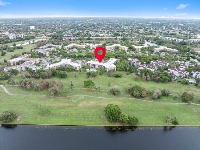 Building Photo - 6100 S Falls Cir Dr