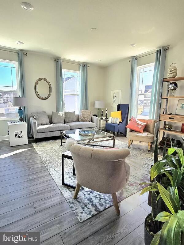 Building Photo - 24615 Dogwood Ln