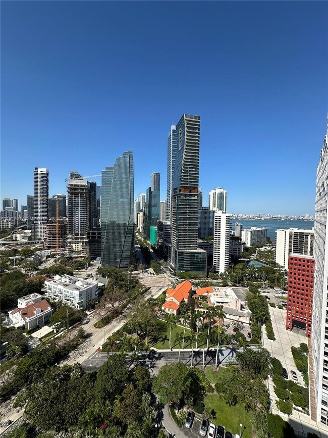 Building Photo - 1581 Brickell Ave