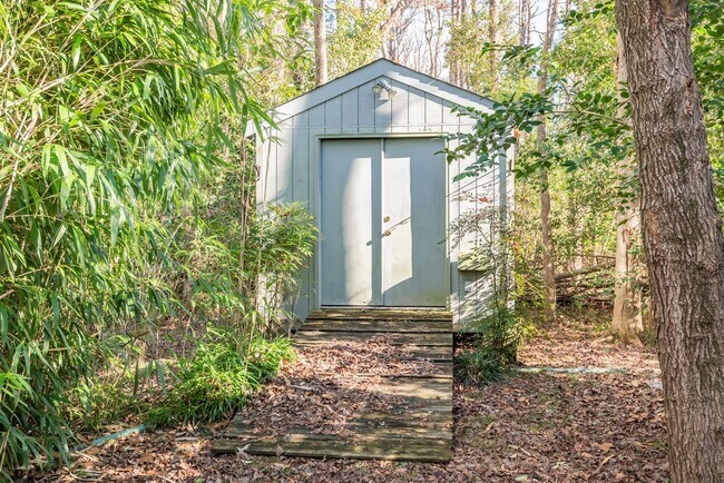 Building Photo - *Application Pending* Charming Cottage in Northgate Park - A Gem in the Heart of Durham!