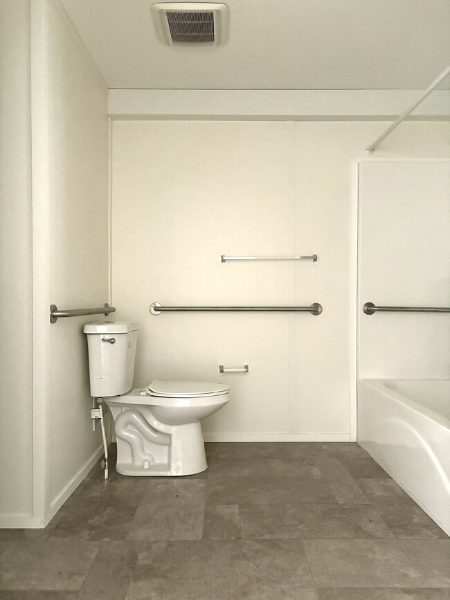 Building Photo - 903 Salters St