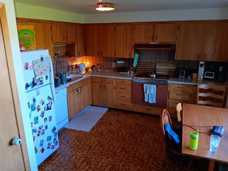 Building Photo - 213 NW Timothy St