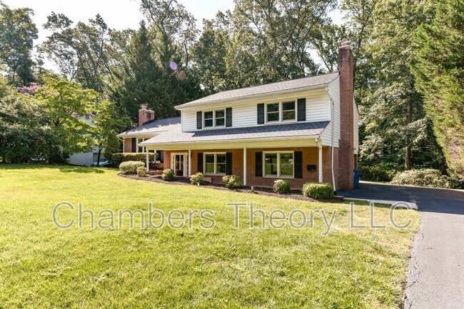 Building Photo - 9205 Hamilton Dr