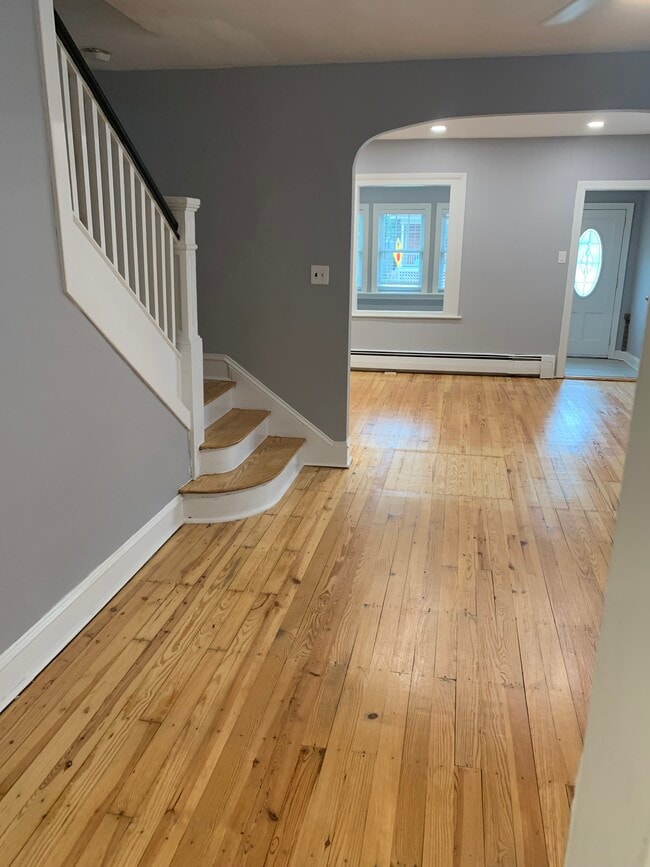 Building Photo - 223 N Hellertown Ave