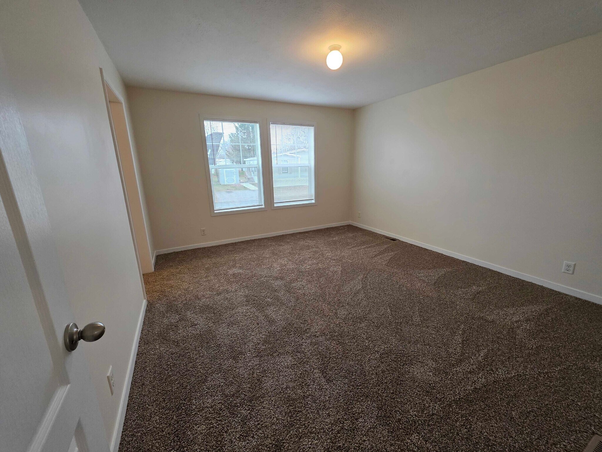 Building Photo - 3681 Hawthorne St