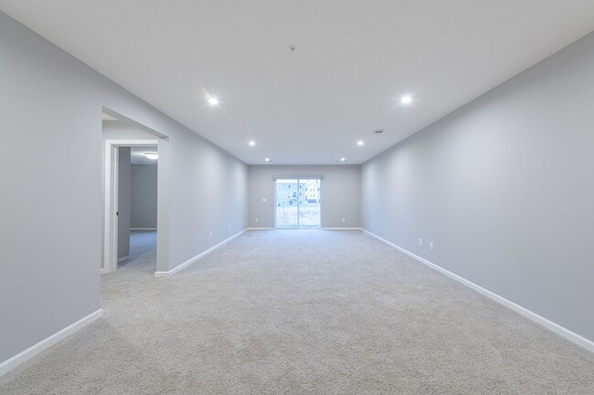 Building Photo - Awesome maple grove 5 bed 4 bath townhome! Pond views, 2 years old!