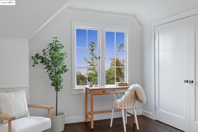 Building Photo - 95 Alvarado Pl