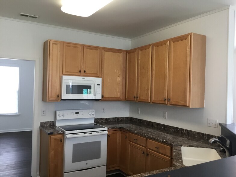 Building Photo - 5716 Keowee Way