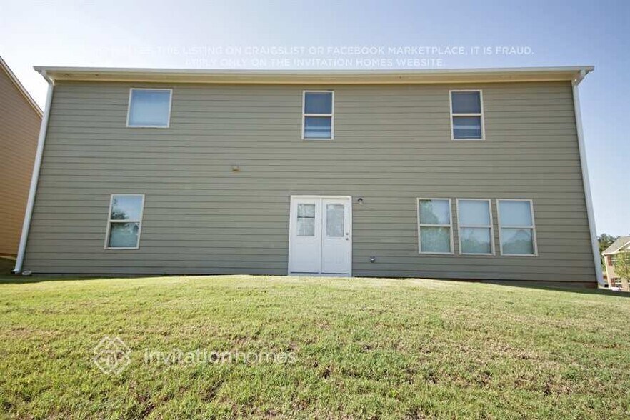 Building Photo - 499 Village Broad St