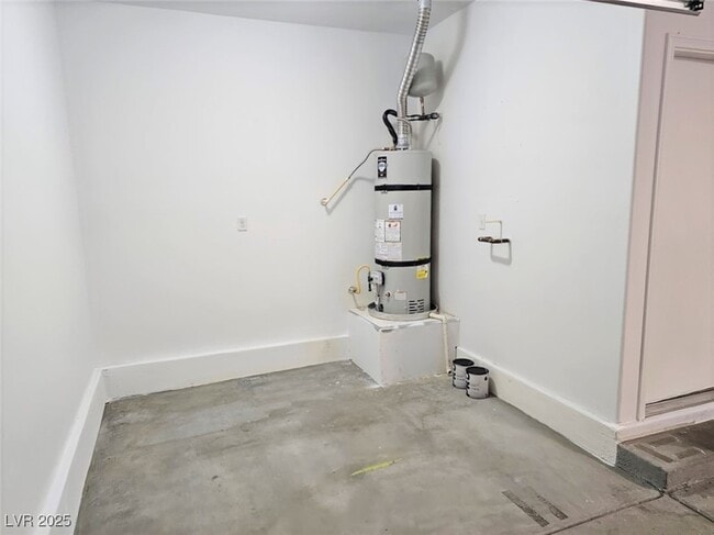 Building Photo - 3032 Camino Largo Ave