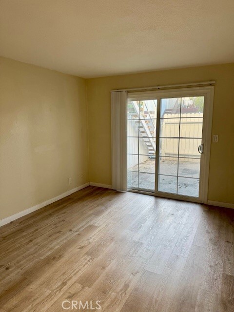 Building Photo - 1022 El Camino Dr