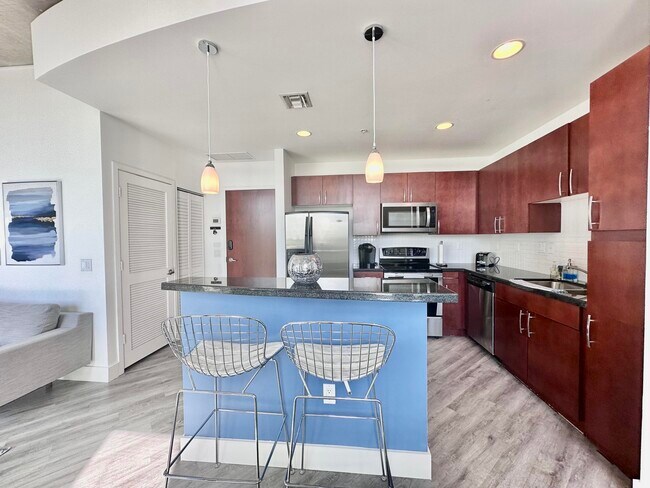 Building Photo - 300 S Australian Ave