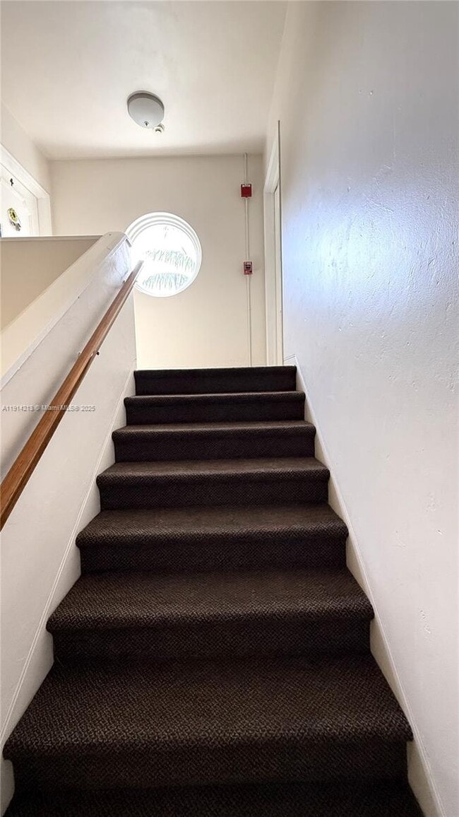 Building Photo - 755 NE 91st St