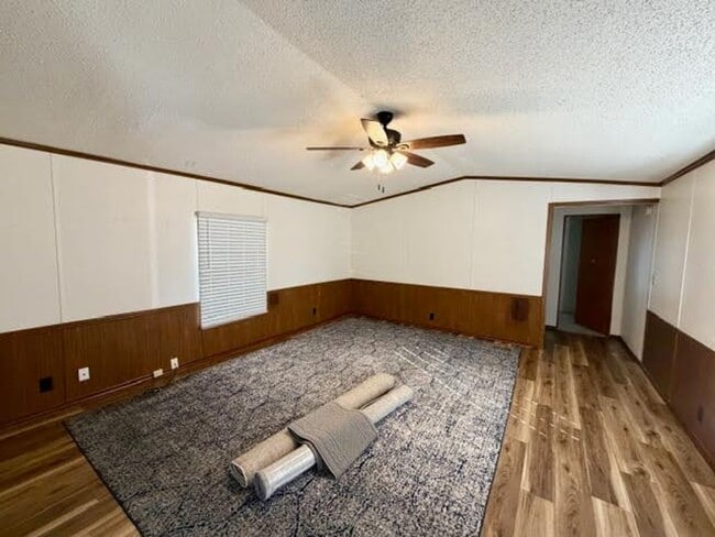 Building Photo - 125 Burkhart Ln