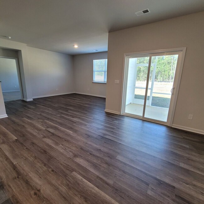 Building Photo - Brand New 4 bedroom, 2 bathroom house located in the desirable Brunswick Forest community in Leland