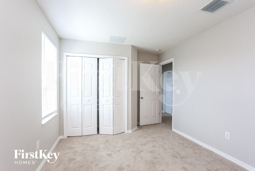 Building Photo - 7556 Forest Mere Dr