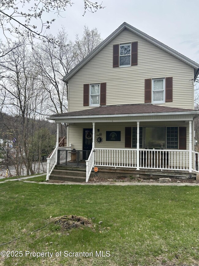Primary Photo - 105 Willowbrook Rd